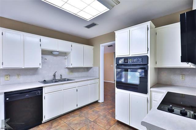 Building Photo - 4025 Inverrary Dr