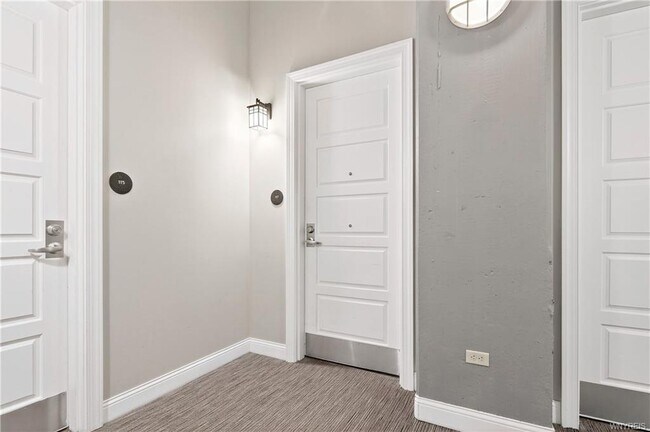 Building Photo - 2917 Main St