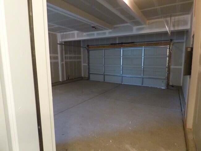 Building Photo - Spacious 3 Bedroom, 2.5 Bathroom Home in Berthoud- Easy Commuting!