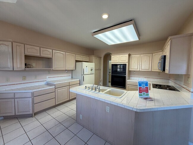 Building Photo - 2 Bedroom Home Available on Cul-De-Sac with Bosque Trail Access in Rivers Edge Rio Rancho!