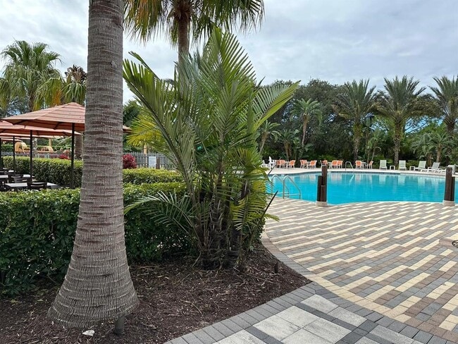 Building Photo - 741 Longboat Dr