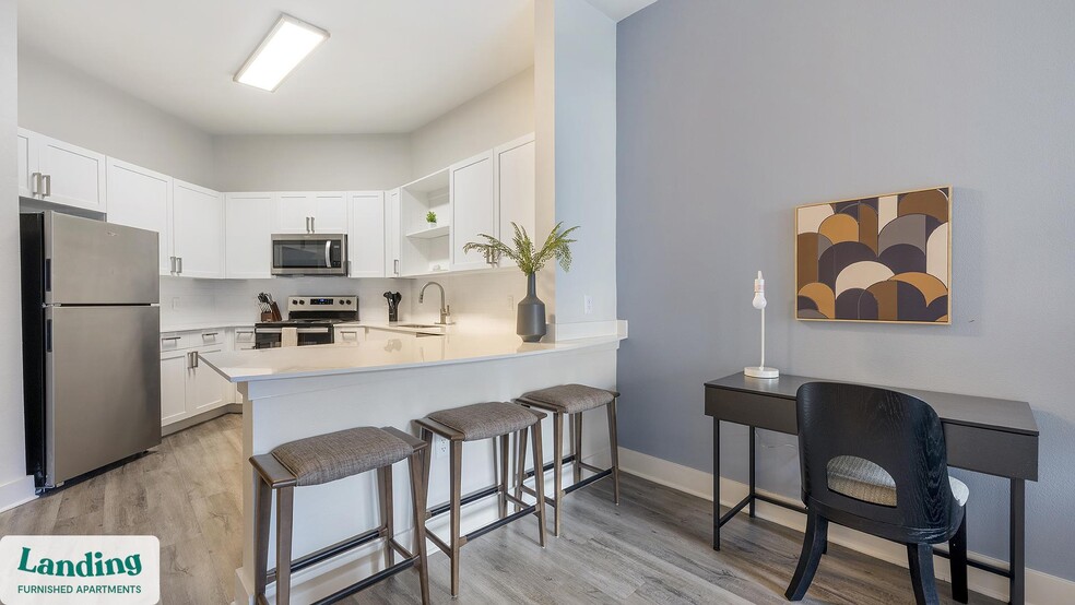 Building Photo - 810 W St Johns Ave