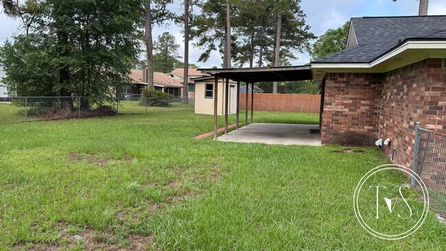 Building Photo - RATE DROP ALERT! (was $1800/month)