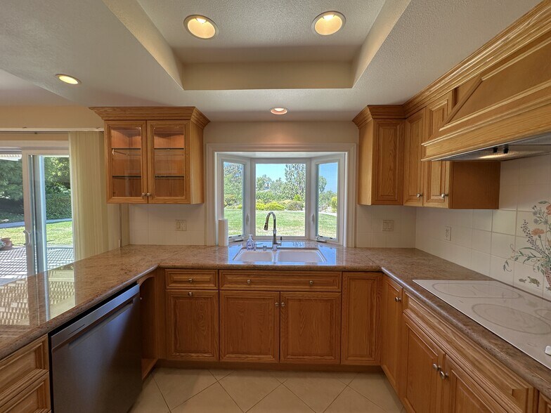 Building Photo - 26543 Academy Dr