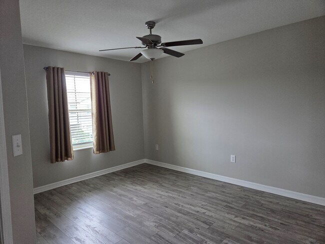 Building Photo - 9705 Pembrooke Pines Dr