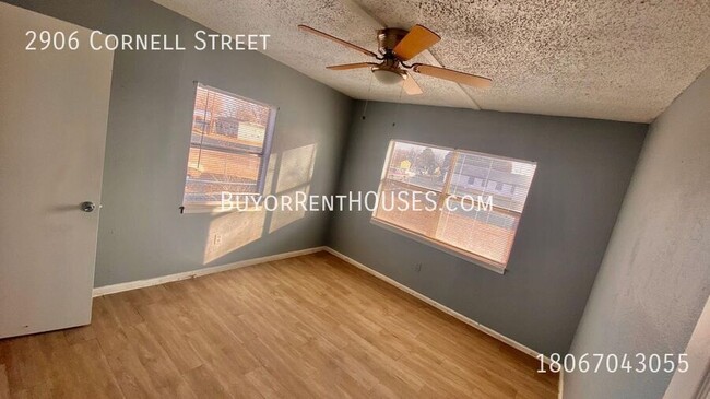 Building Photo - Handyman Special $99 Move in + Admin Fee /...
