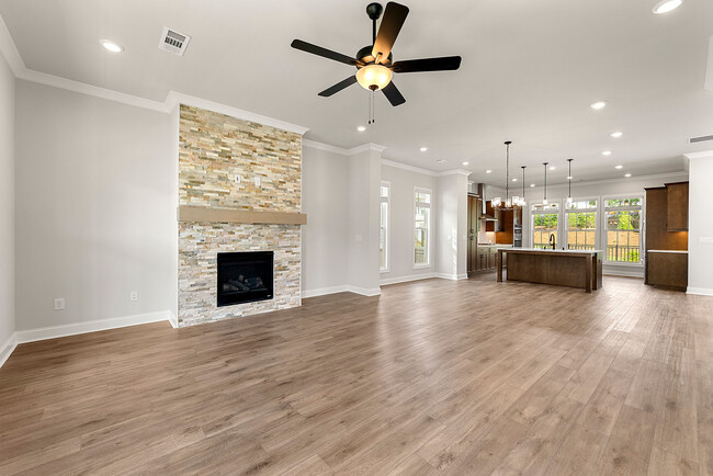 Building Photo - 114 Stonehouse Dr