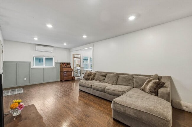 Building Photo - COME HOME TO THIS THREE BEDROOM CHARMER