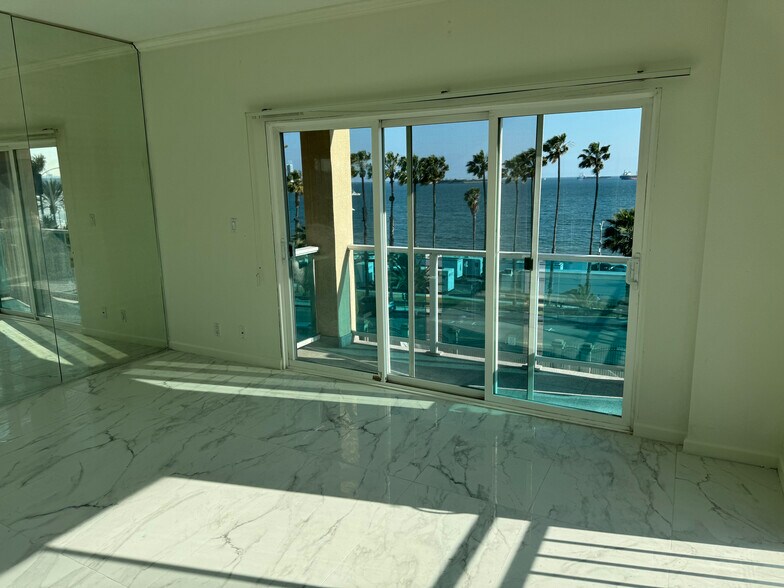 Building Photo - 2230 E Ocean Blvd