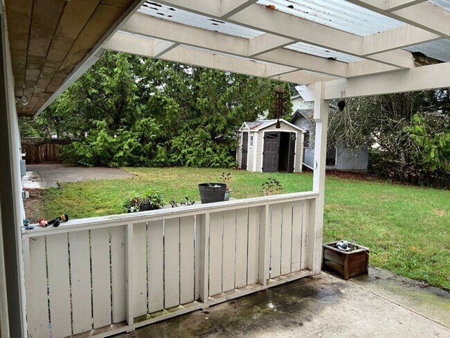 Building Photo - 3Bd/1.5Ba Covington House