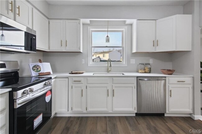 Building Photo - 4784 New Hope S