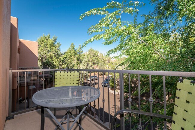 Building Photo - Furnished or Unfurnished, 1 Year Minimum -...
