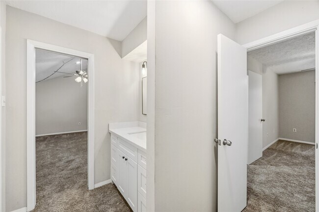 Building Photo - 5106 Spruce Forest Dr