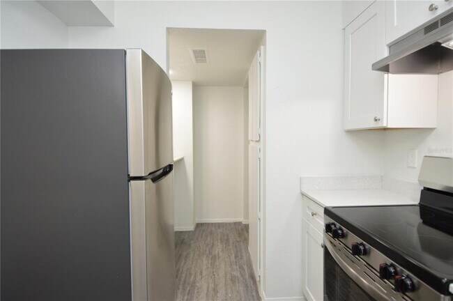 Building Photo - 5004 Castile Pl