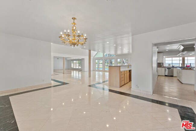 Building Photo - 4159 Regal Oak Dr
