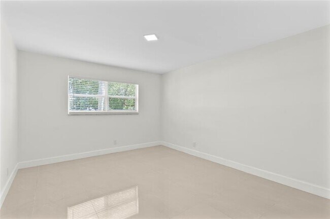 Building Photo - 11605 NW 29th Ct