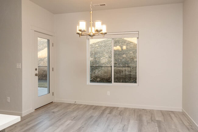 Building Photo - 248 N Caracaras Way