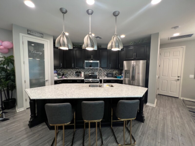 Building Photo - 4123 E Jones St