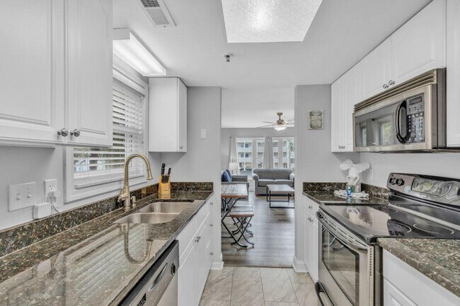 Building Photo - 4314 S Ocean Blvd