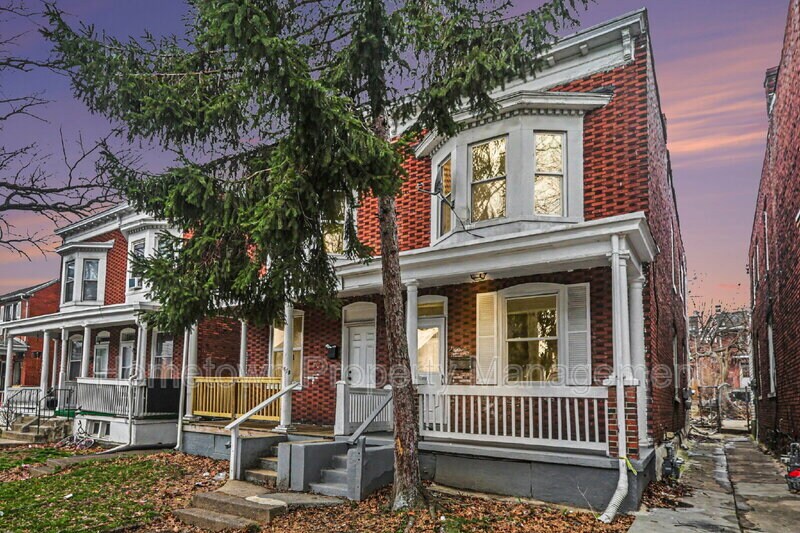 Building Photo - 1814 Boas St