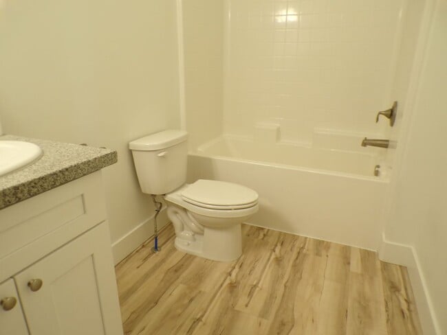 Building Photo - Huckleberry Townhomes