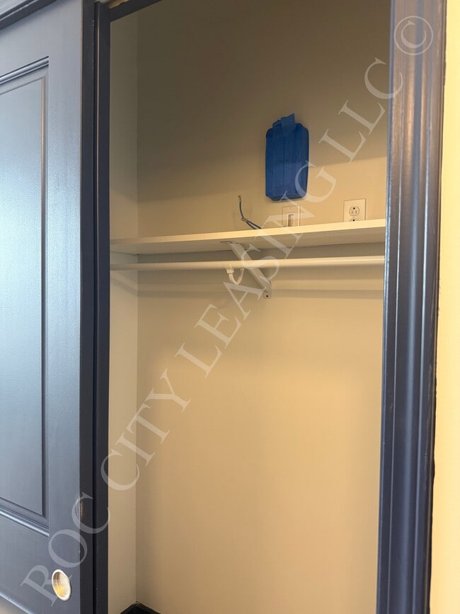 Building Photo - 151 St Paul St