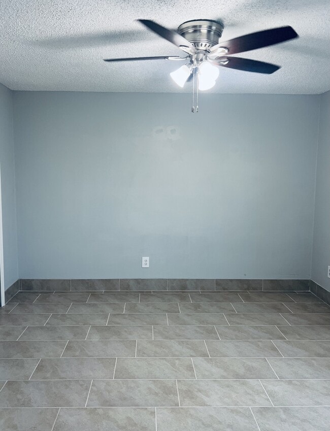 Building Photo - 2386 Harbor Town Dr