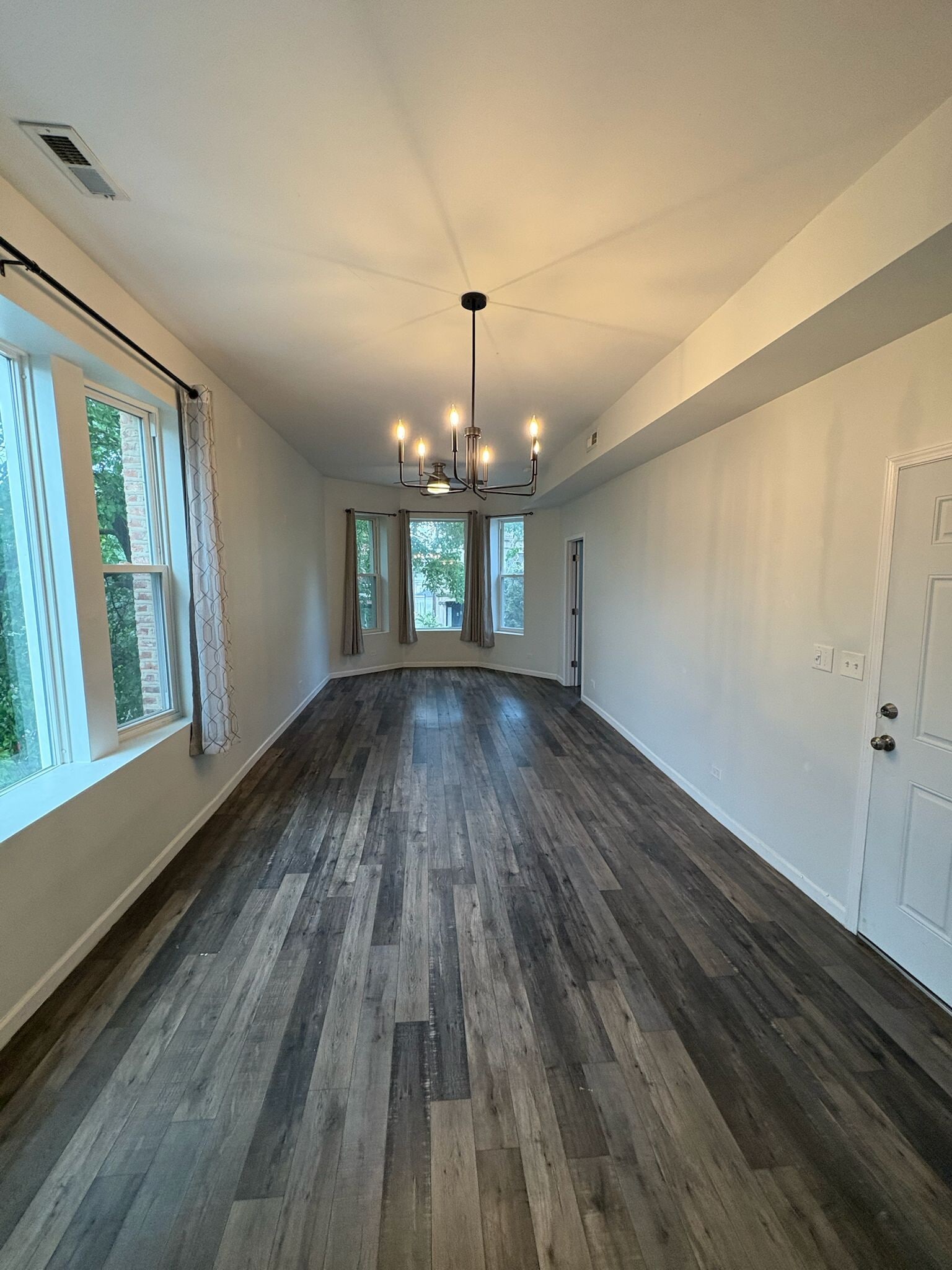 Building Photo - 1316 S Millard Ave