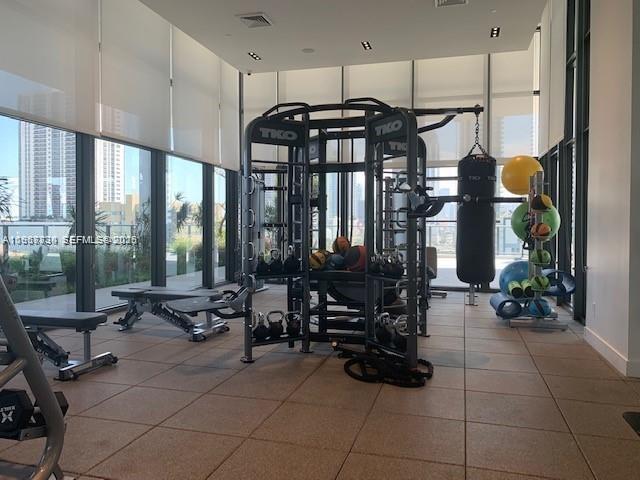 Building Photo - 1600 NE 1st Ave