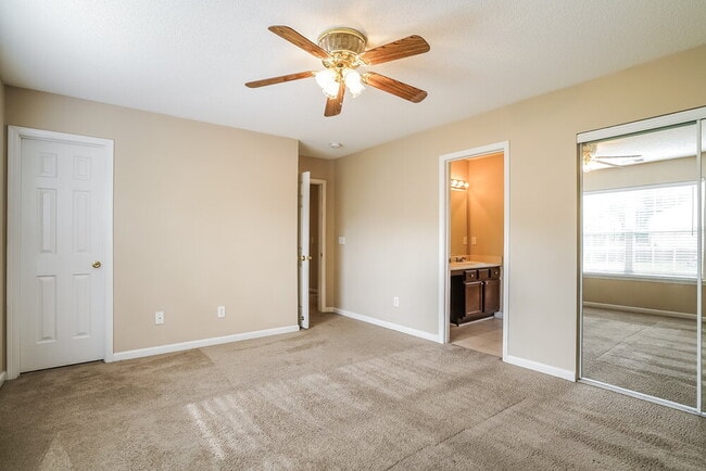 Building Photo - 3344 Marshlane Way