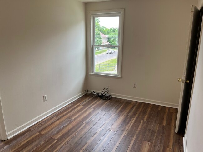 Building Photo - 36 Mitchell St