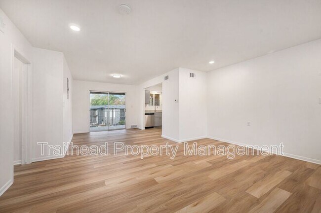 Building Photo - 7801 W 83rd St