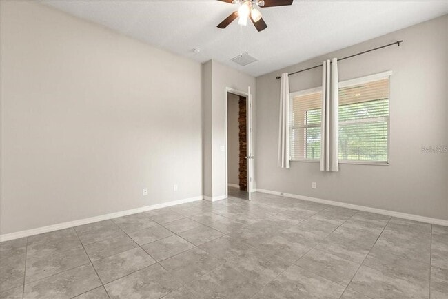 Building Photo - 1046 Grand Hilltop Dr