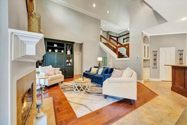 Building Photo - 3806 Canyon Bluff Ct