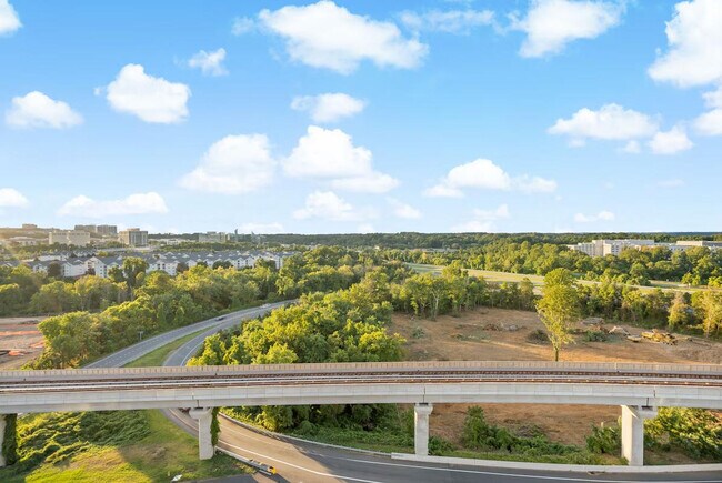 Building Photo - 1585 Anderson Rd