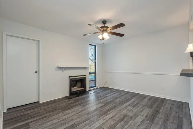 Building Photo - 98 Valley Forge Dr