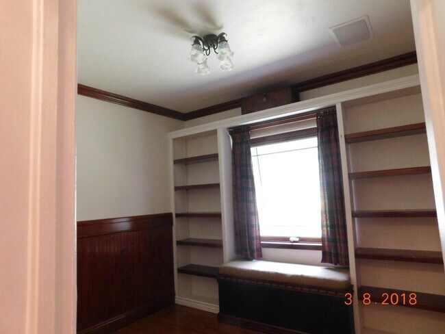 Building Photo - 6608 SW 65th St
