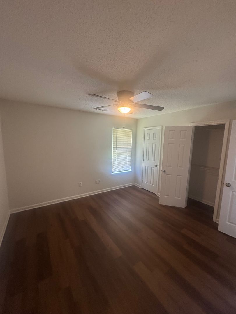 Building Photo - 4567 Addington Dr