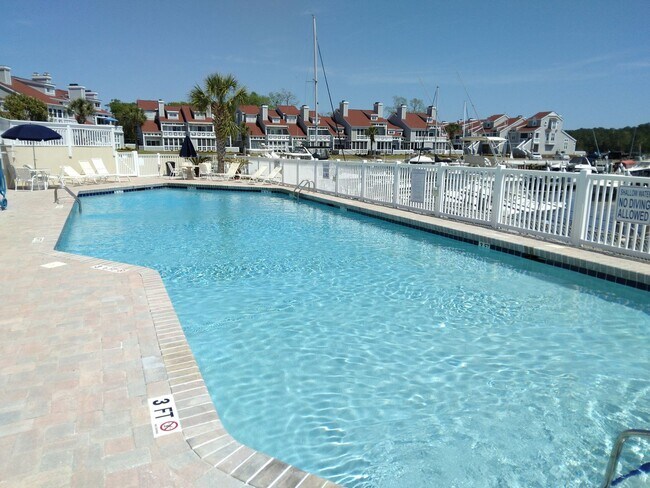 Building Photo - Harbor Front, 2 Bedroom, 2 Bath, Corner Unit at Mariners Pointe in Little River! Available Now!