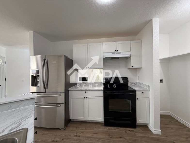 Building Photo - 4062 Fire Sun