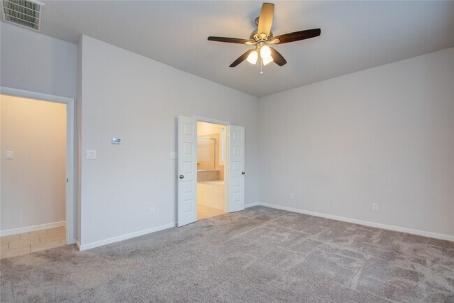 Building Photo - 18819 Fulvetta Haven Way