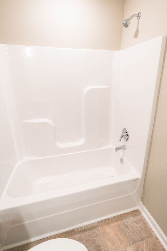 Building Photo - 3/3 Condo in Mission Overlook-MOVE IN SPEC...