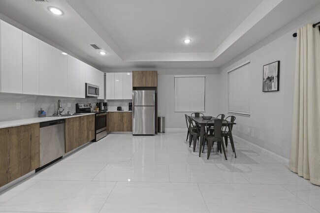 Building Photo - 2906 65th St W