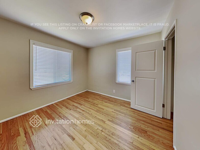 Building Photo - 4558 Albury Ave