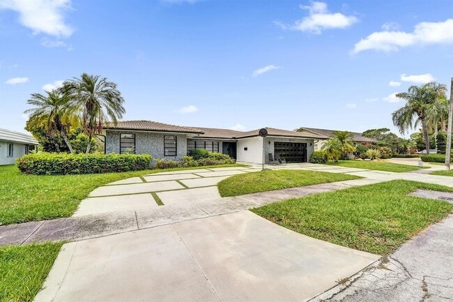Building Photo - 3630 N 55th Ave