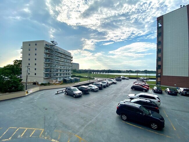 Building Photo - 90 Quincy Shore Dr