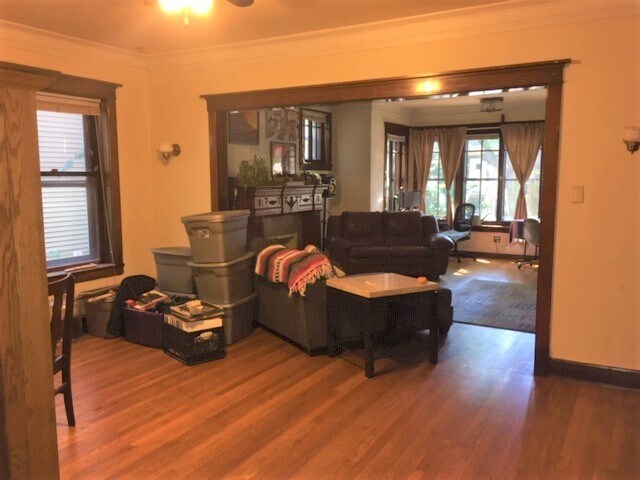 Building Photo - 3939 N Paulina St