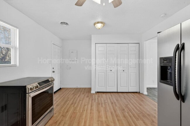 Building Photo - 811 St Thomas Ln