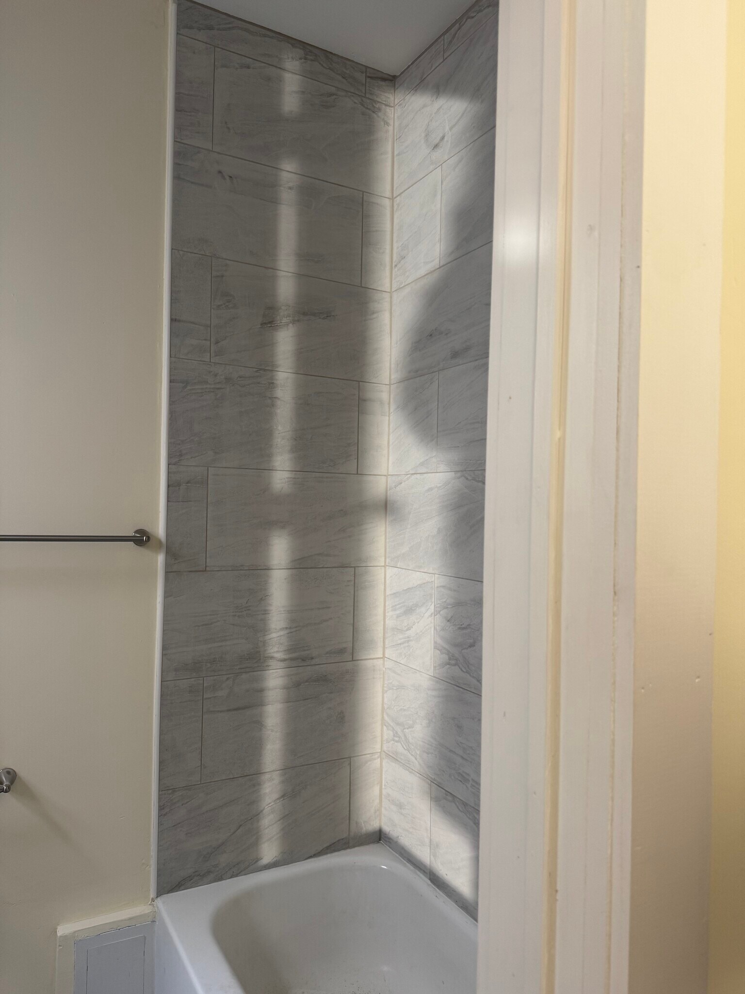 Building Photo - 213 Harrison Ave