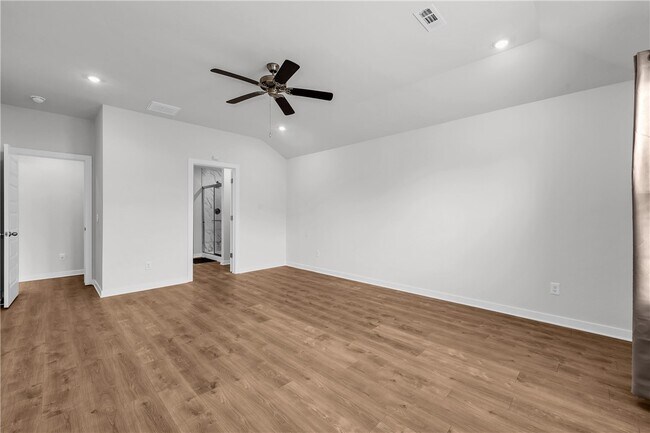 Building Photo - 4411 W Canyon Run Dr